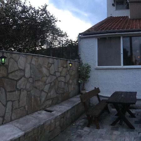 Rena Apartments Аспровалта Екстериор снимка