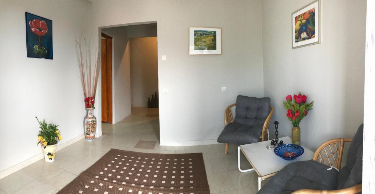 Rena Apartments Аспровалта Екстериор снимка